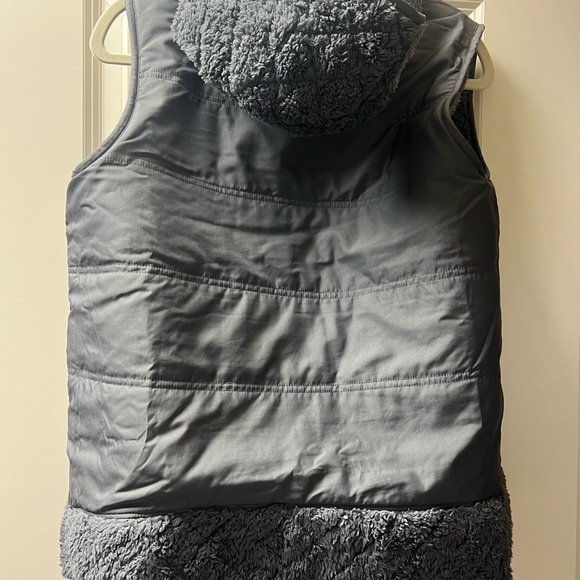 Reversible Patagonia Gray Fleece Vest Size Medium - Picture 5 of 5
